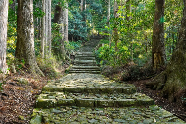 次号特集｜山岳雑誌『岳人』｜“岳（やま）”を愛するすべての人へ